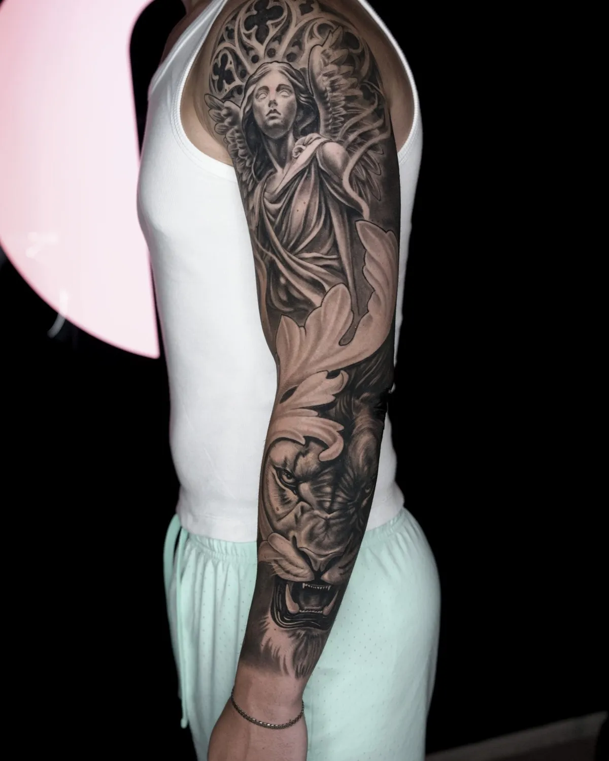 Sleeve complet cu înger gotic în vitraliu, leu și porumbel, vindecat